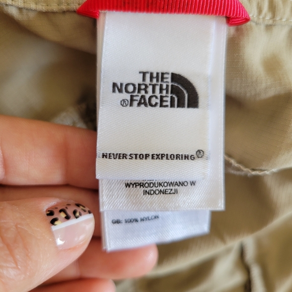 The North Face Women's Horizon Tempest Roll Up Pants in Tan Style #ARRD Size 2 - Picture 9 of 13
